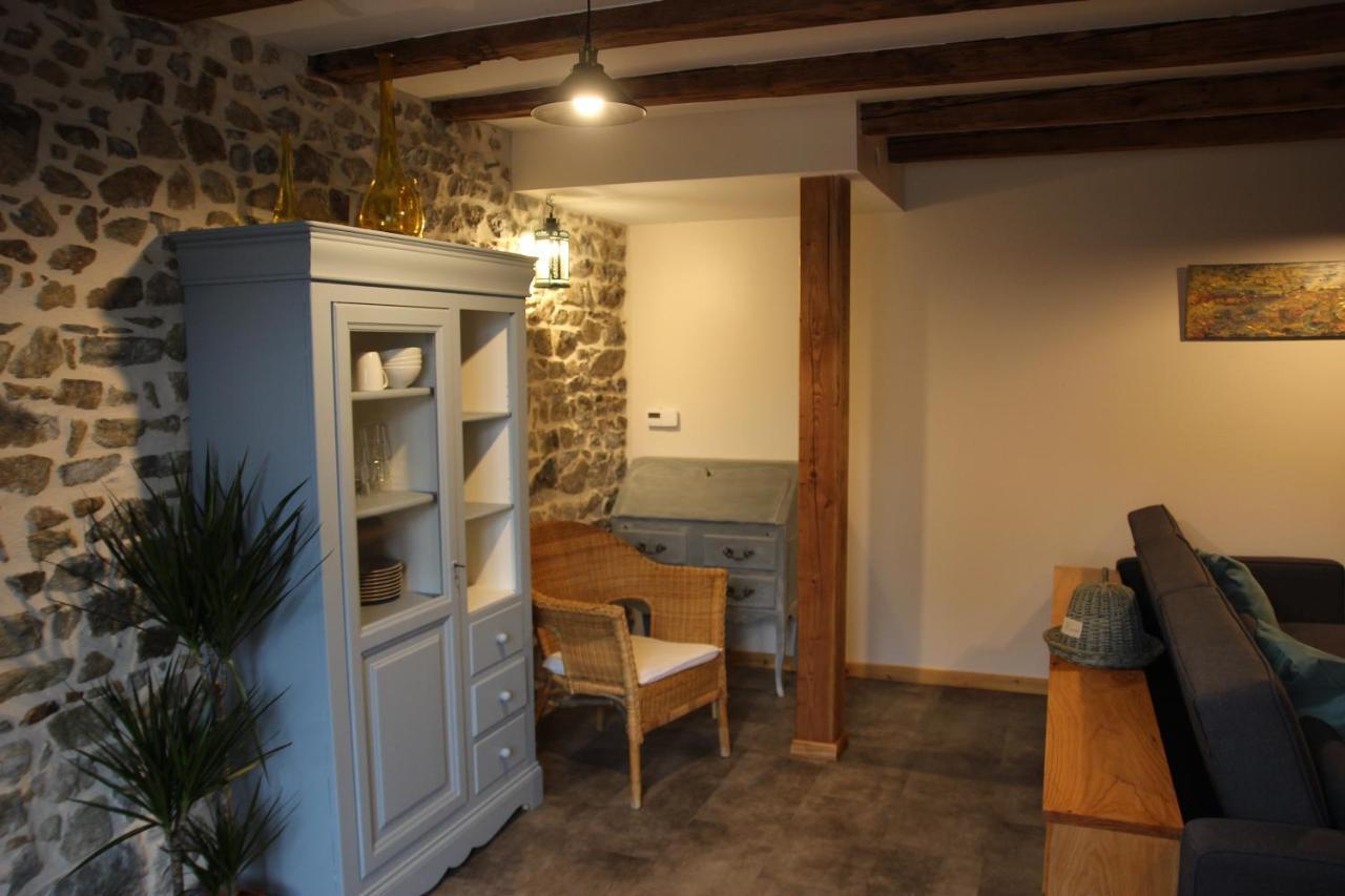 Gite Du Moulin Chenelette Exteriér fotografie